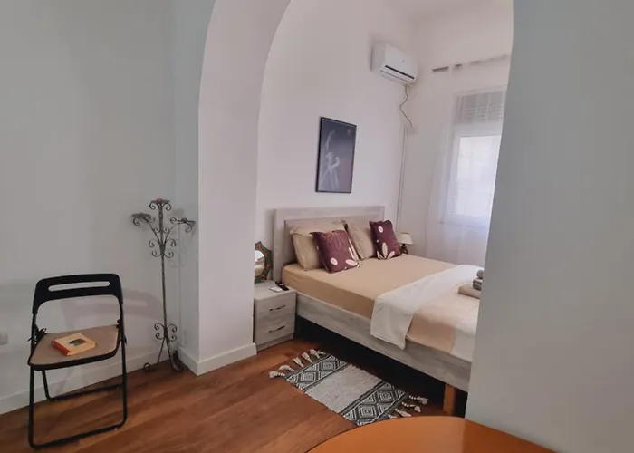 Mihal Popi Apartment *